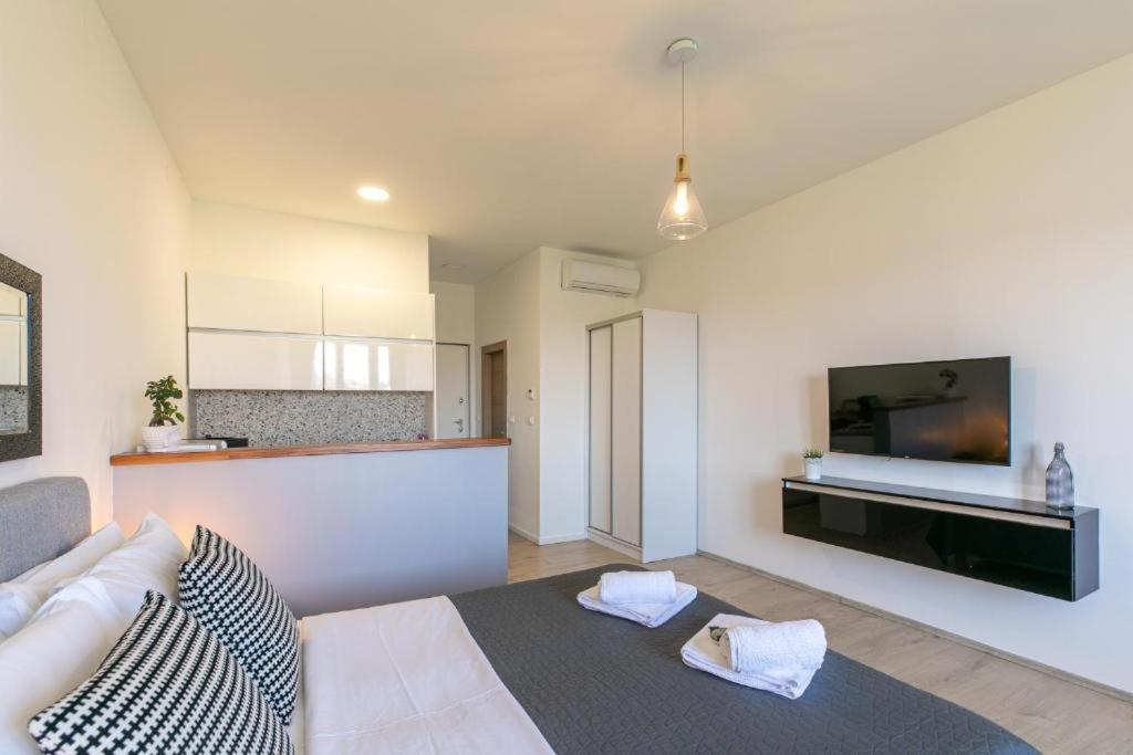 Polai Boutique Apartments With Free Parking Bagian luar foto