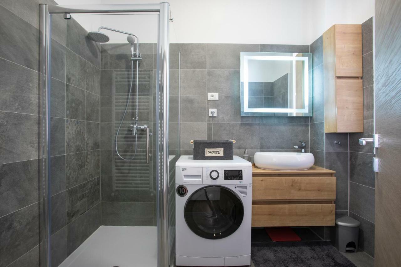 Polai Boutique Apartments With Free Parking Bagian luar foto